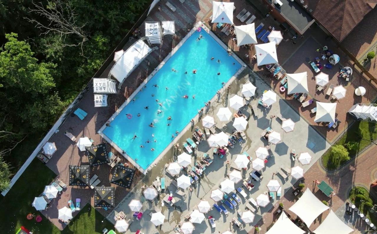 Otaman Resort Pasiky-Zubryts'ki Exterior photo